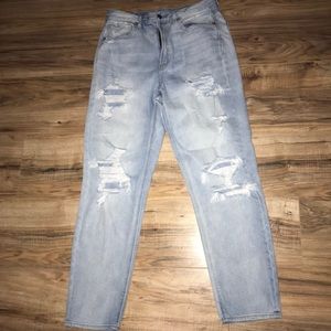 American Eagle ripped mom jeans light wash